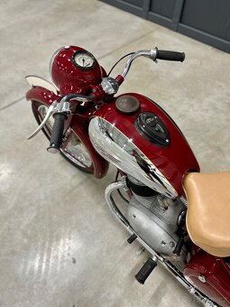 Jawa 250 pérák - 9
