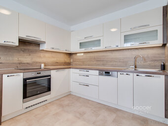 Pronájem bytu 2+1 s lodžií, celkem 60,11 m², Cíglerova, Prah - 9