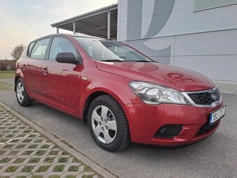 Kia Cee´d, 1.6CRDI ČR 2.MAJ PĚKNÉ AUTO - 9