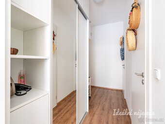 Pronájem bytu 2+kk, Košická, Vršovice, 29.900,- / 48 m2 s pa - 9
