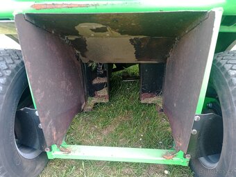 Etesia 124 - 9