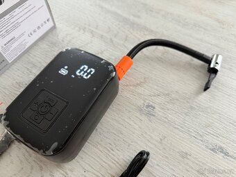 AKU KOMPRESOR - Digitální bezdrátový kompresor 120 W, 7,4 V, - 9