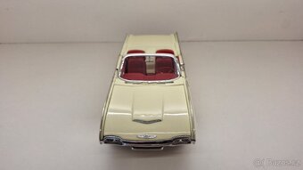 1:18 FORD THUNDERBIRD 63 - 9
