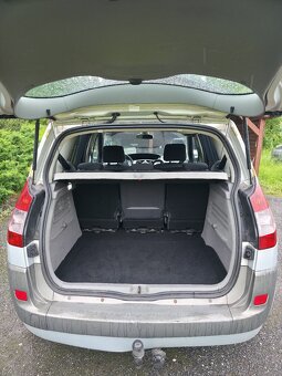 Renault Megane Scenic 1.6 r.2004 - 9