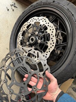 Prodám okruhovou Kawasaki ZX-10R 2012 - 9