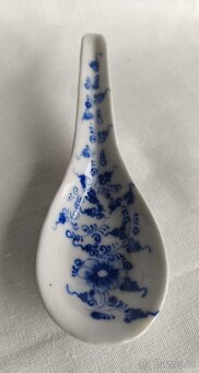 malá sbírka orientálních porcelánových lžiček - 9