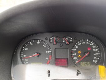 Volkswagen Golf kombi 2000, benzin - 9