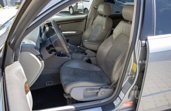 AUDI A4 2.0 TDI QUATTRO - 9