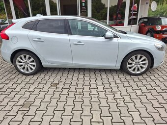 VOLVO V40 2.0D3 110kW AUT -1.MAJITEL - 9