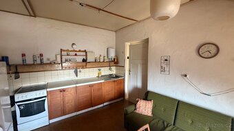 Menší rodinný dům se zahradou v širším centru Hradce Králové - 9