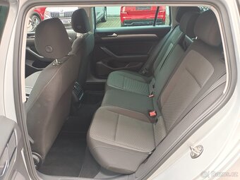 VW Passat Variant Basic 2.0TDI 110kW DSG Webasto Tažné LED - 9