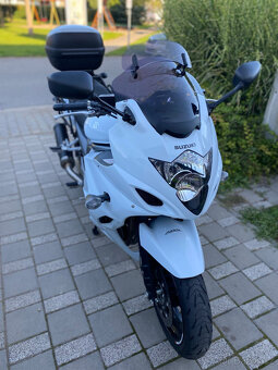 Suzuki GSX 1250 FA - 9