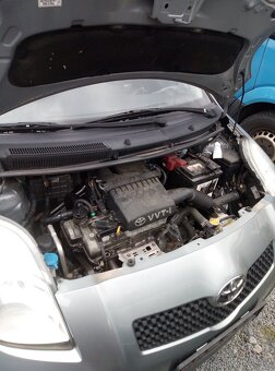 Toyota Yaris 1.3 VVTi 64kw rok 6/2008 Team edition - 9