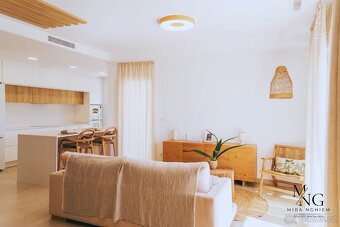 Prodej moderní vily 4+kk s bazénem - 9