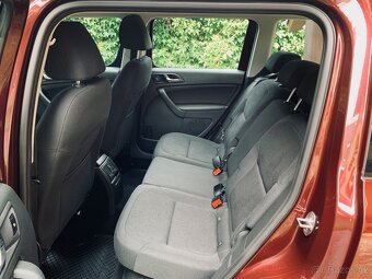 ŠKODA YETI 2,0TDI 103KW 4x4 DSG WEBASTO XENONY NAVI - 9