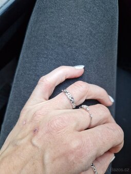 Nové dámské i dívčí stříbrné náušnice 925 kroužky 1 cm sklo - 9