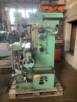 Frézka Stankoimport 676P + příslušenství - 9