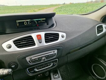 Renault Grand Scenic 2.0 dci 118 kw - 9