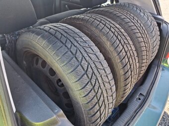 VW Golf IV 1,6i 16V 5-dveř. - 9