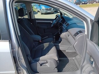 VOLKSWAGEN TOURAN 1,6 TDI /NAVI/2xKOLA/ROZVODY/ODPOČET DPH/ - 9