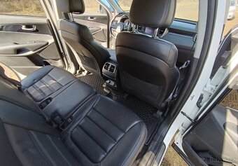 Kia Sorento 2.2 ,AWD ,7 míst - 9