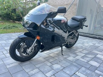 Kawasaki zx7-r Zx7r černá barva - 9