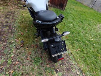 Kawasaki Versys 650 - 9