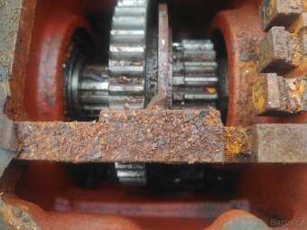 Díly Zetor 3011 - 9