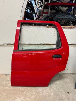 Suzuki Ignis 03-08, zadní dveře - 9