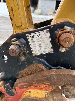 Minibagr CAT 301.8 - 9