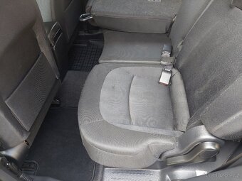 NISSAN QASHQAI 2.0i 7-MÍST NAVI KAMERA PANORAMA - 9