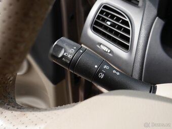 Renault Fluence 1.6i , 81 kW benzín, 2010 - 9