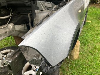 díly na BMW X3 E83 r.v. 2005 komplet plechy, dále dle popisu - 9