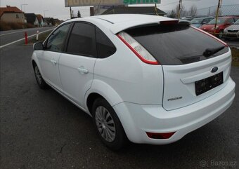 Ford Focus 1,6 74 kW KLIMA Serviska benzín - 9