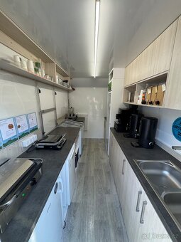 Pojízdný stánek (food truck, stánek se zmrzlinou) - 9