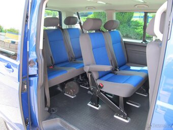 Volkswagen Caravelle 2.5 TDI 7 míst 4 MOTION - 9