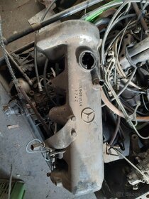 Kompletní dieselový motor na Mercedes W114 - 9