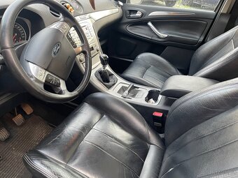 Prodám Ford S Max 2,5l 162kw benzin 2008 - 9