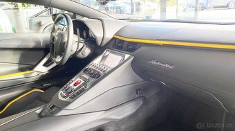 Lamborghini Aventador LP 740-4 - 9
