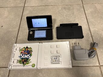 Nintendo 3DS + dokovací stanice + originál nabíječka + hra S - 9