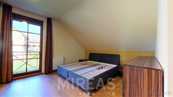 Benátky nad Jizerou, pronájem bytu 4+kk, 200 m2 s terasou, s - 9