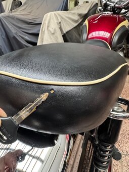 Kawasaki W 650 - sedlo - 9