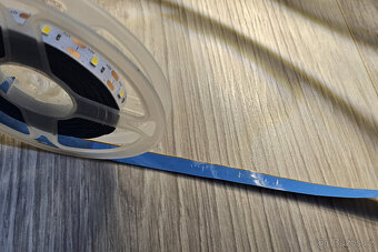 4metrová lepící LED páska s USB koncovkou - 9