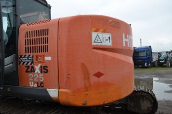 HITACHI ZX225 PÁSOVÉ RYPADLO - 9