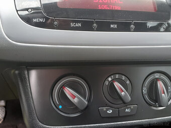 Seat Ibiza 1.2 ST rv.2012 - 9