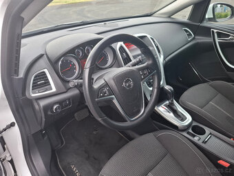 Opel Astra 1.4T 103kW AUTOMAT,xenony,senzory,1.majitel - 9