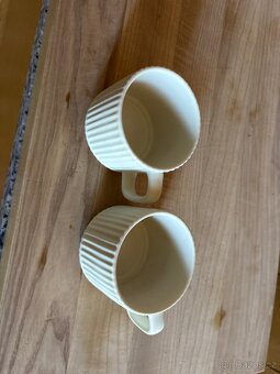 Brousene české sklo, stylové keramické hrnky - 9