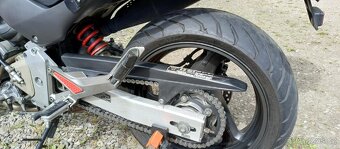 Honda Hornet 600 - 9