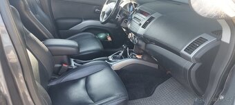 Mitsubishi Outlander 2011 - 9