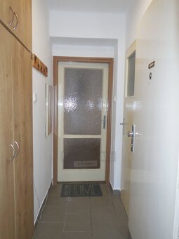 Pronájem OV byt 1+kk, podlahová plocha 25 m2, ulice Vyšehrad - 9